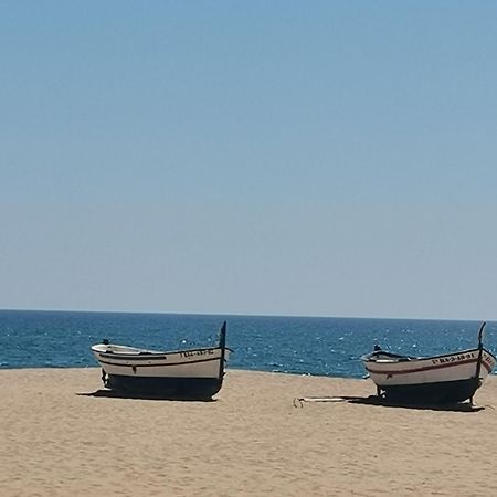 Apartamento Centrico En Calella Ngoại thất bức ảnh